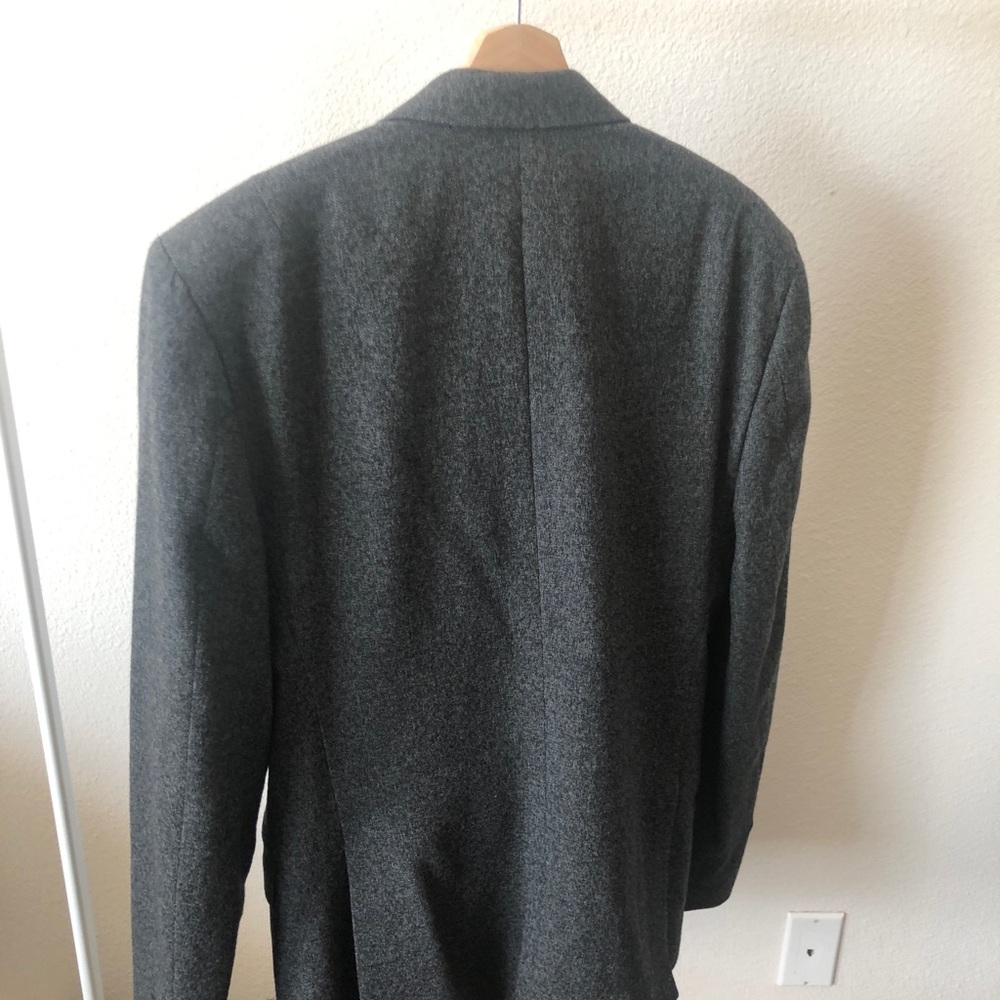 Suit - Picture 2 of 3